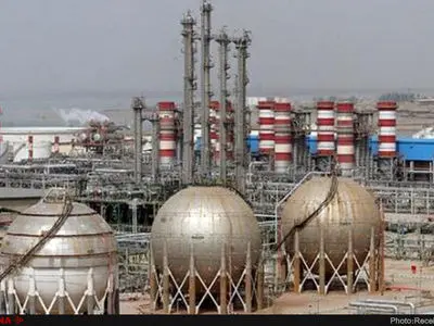 اعتراض پیمانکاری‌های پتروشیمی بیستون/نه پاداش بهره‌وری به ما تعلق می‌گیرد و نه دستمزدمان را به موقع می‌گیریم