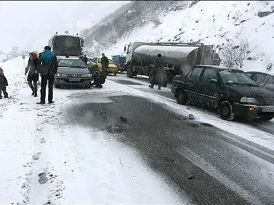 ۳۵۰ روستای الیگودرز گرفتار در برف