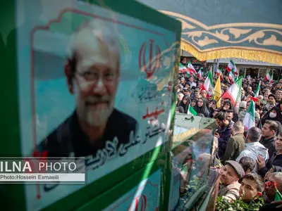 مراسم تشییع پیکر مطهر شهدای ناوشکن دنا / 2