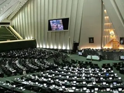 ردا علی إغتیال الشهید سلیمانی... برلمان ایران یصنف الجیش الأمریکی بأنه منظمة ارهابیة