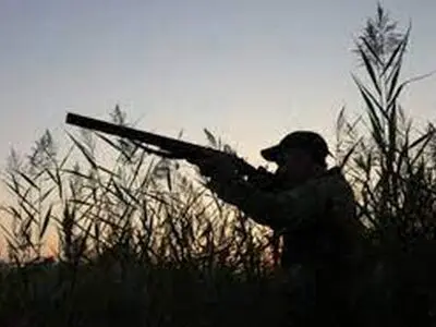 شکارچی غیرمجاز در نوبران دستگیر شد