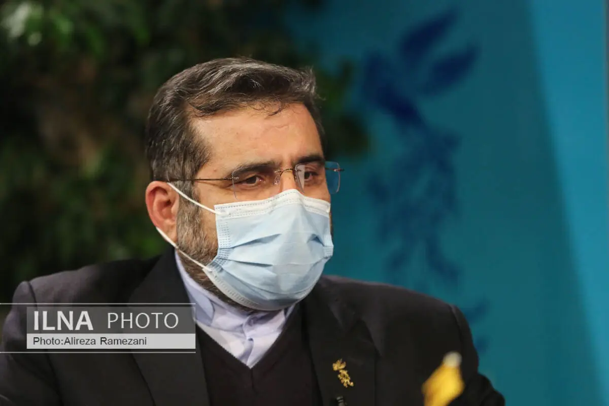 وزیر الثقافة یصل إلى لبنان للمشارکة فی الأسبوع الثقافی الإیرانی
