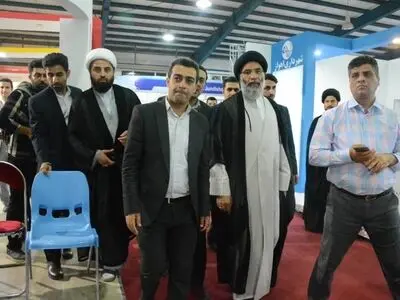بازدید نماینده ولی فقیه در خوزستان از نمایشگاه بزرگداشت هفته دولت 
