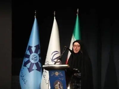 اجازه ندهیم دست جوانان از منابع ادبی کوتاه شود