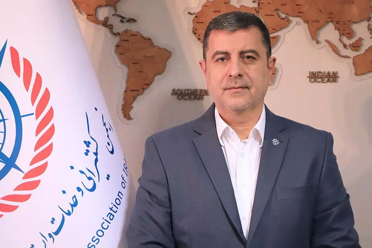 آمریکا کاری نمی‌کند که ایران تنگه هرمز را ببندد/ جنوب خلیج فارس اقتصاد خود را از دست‌ می‌دهد