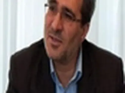 باید دست شهرداری را باز گذاشت