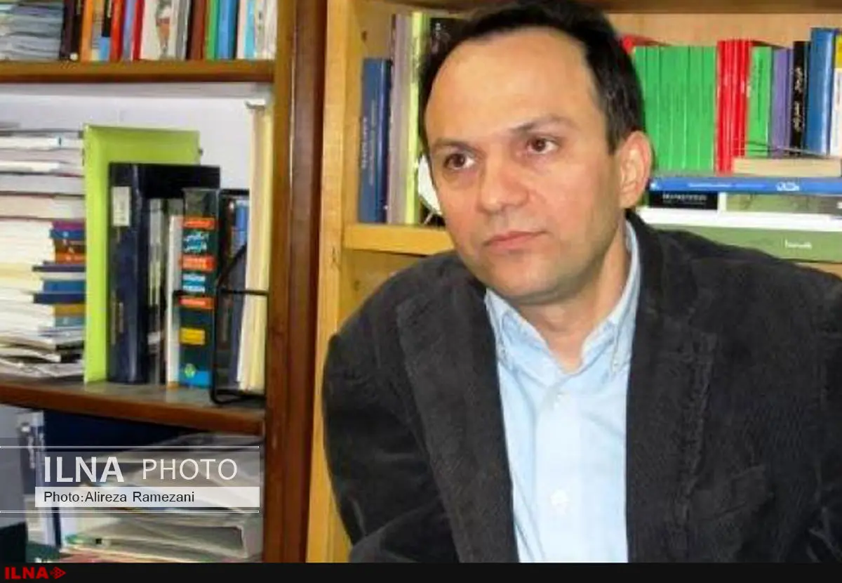 امیرعلی نجومیان «کاندید» ولتر را بررسی می‌کند