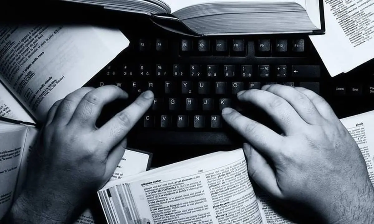 چه عواملی بر قیمت ترجمه مقاله تأثیر می‌گذارد؟
