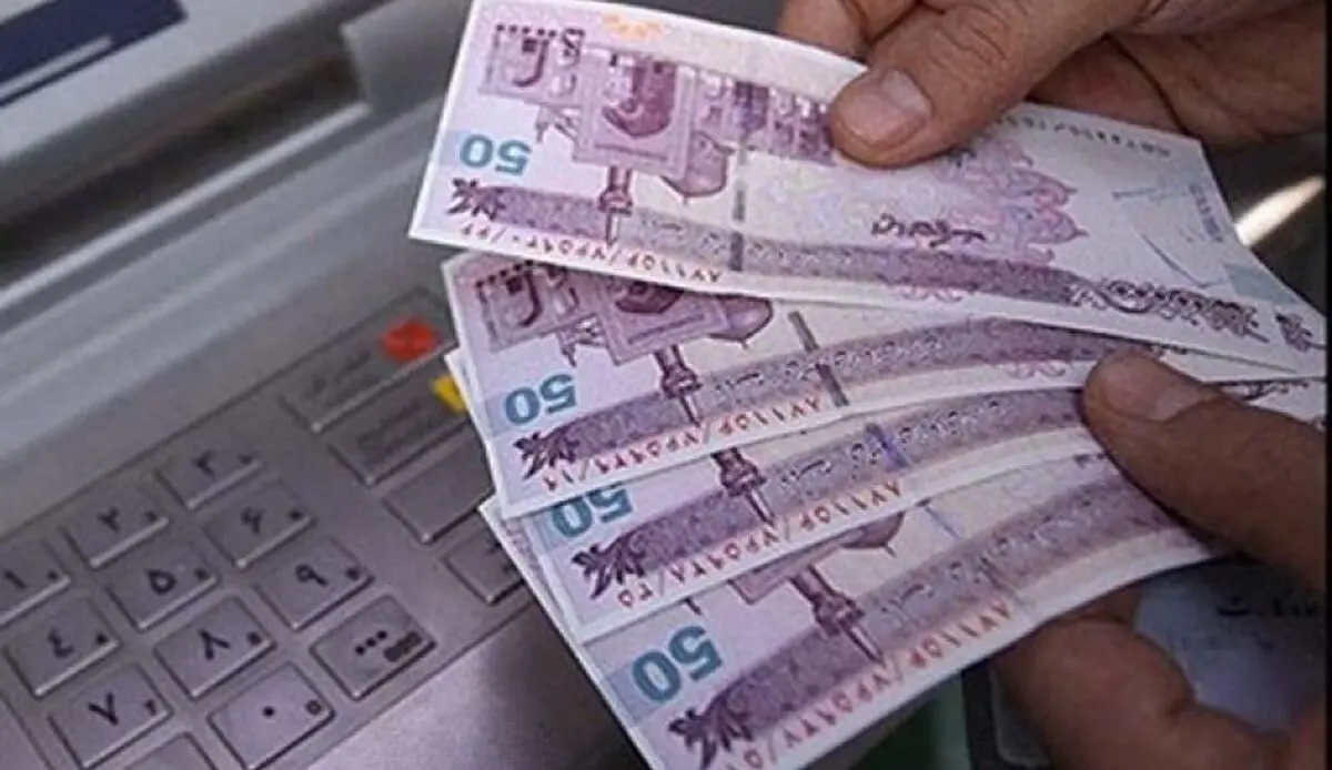 البنک المرکزی: الریال الایرانی تعافى بنسبة 40%