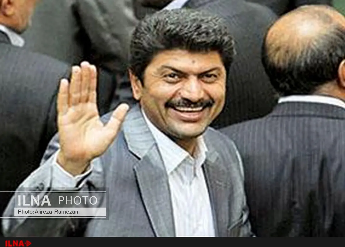 گوینده سابق ورزشی برای انتخابات مجلس ثبت نام کرد