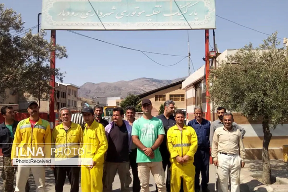 قبل از خروج پیمانکار، مطالبات مزدی کارگران شهرداری رودبار پرداخت شود 