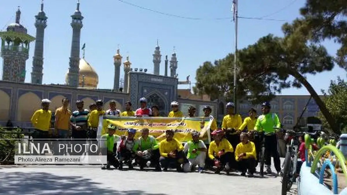 دوچرخه‌سواران کاشانی مسیر 100 کیلومتری این شهر تا قم را رکاب زدند