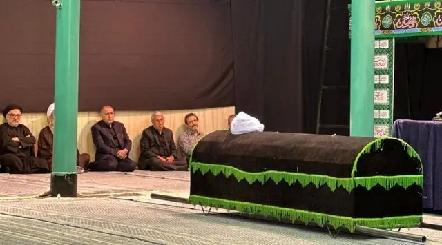 برگزاری مراسم تشییع پیکر آیت‌الله صانعی در حسینیه جماران