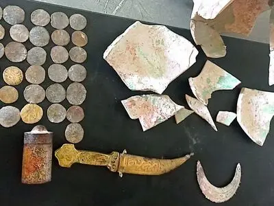 کشف ۳۷ قطعه اشیای تاریخی تقلبی در چهارمحال و بختیاری