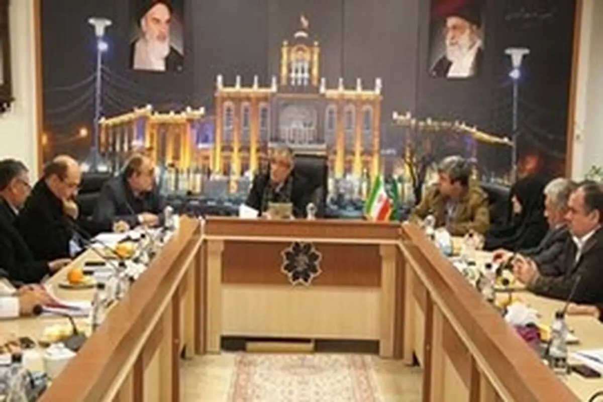 درآمد شهرداری از سال ۸۵ از نظر تعداد پروانه‌های صادر شده، سیر نزولی داشته است