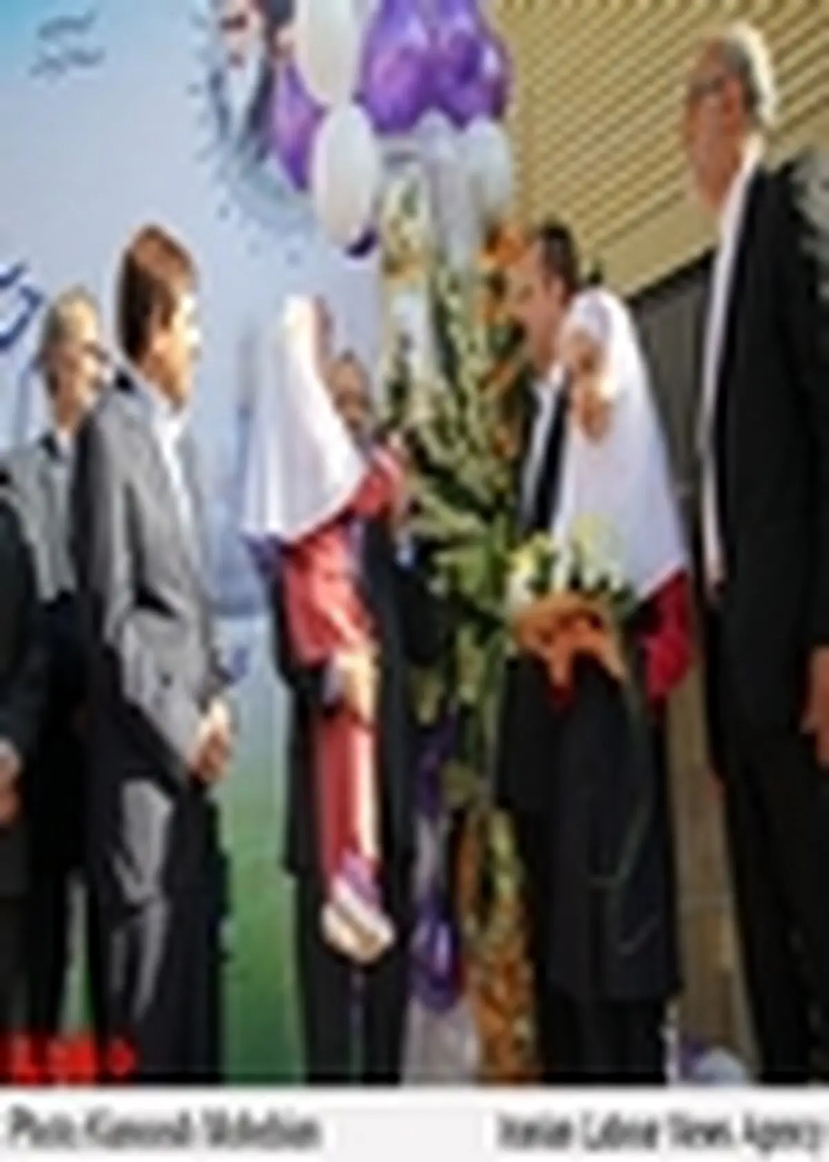 زنگ شکوفه‌ها در مدارس نواخته شد