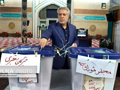 مونسان رای خود را به صندوق انداخت