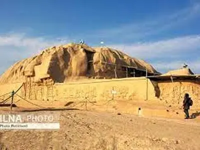 اعتبار به تپه باستانی سیلک نیامد، کارگاه‌های مرمتی شکل نگرفت/ نمایش دست‌نوشته‌های گریشمن از سیلک در نمایشگاهی مجازی/ نگهداری ۸۰۰ شی از تپه سیلک در لوور 