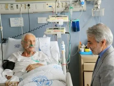 عیادت محمدباقر نوبخت از «جمشید مشایخی» / عکس
