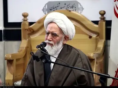 پیکر آیت الله طه محمدی در همدان به خاک سپرده می شود