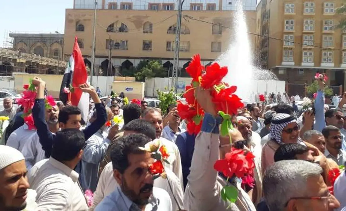 ده‌ها نفر مقابل کنسولگری بحرین در نجف تظاهرات کردند