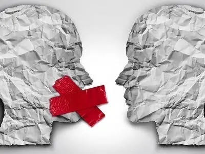 گفتمان و آزادی اندیشه در حکومت‌های دموکراتیک رنگ باخته است/ استفاده نویسندگان از نام‌های مستعار حتی در کشورهای دموکراتیک 