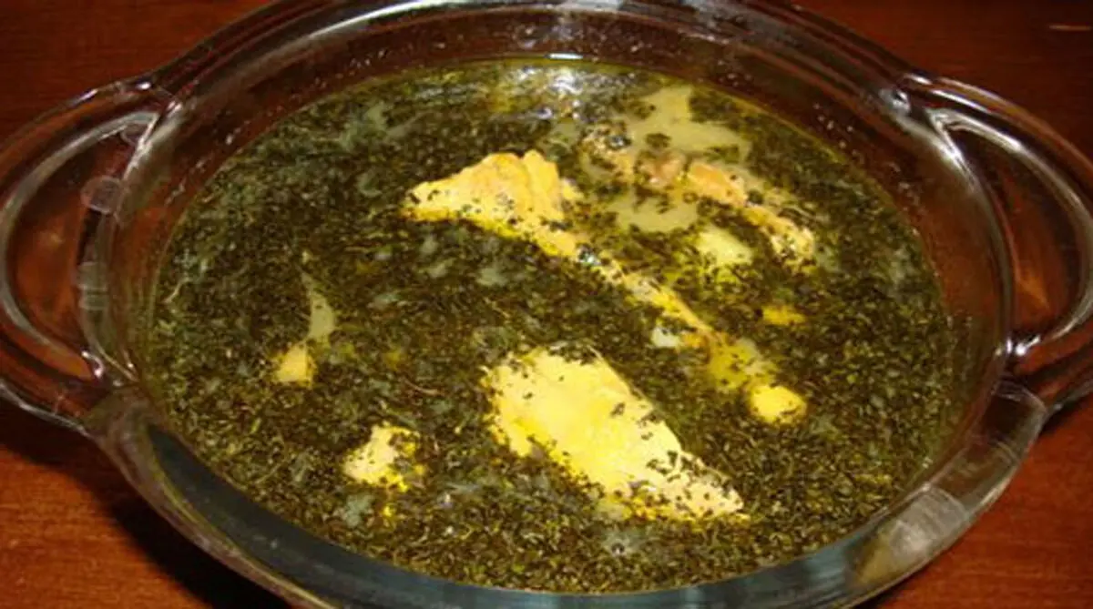 طرز تهیه آبگوشت گوجه سبز 