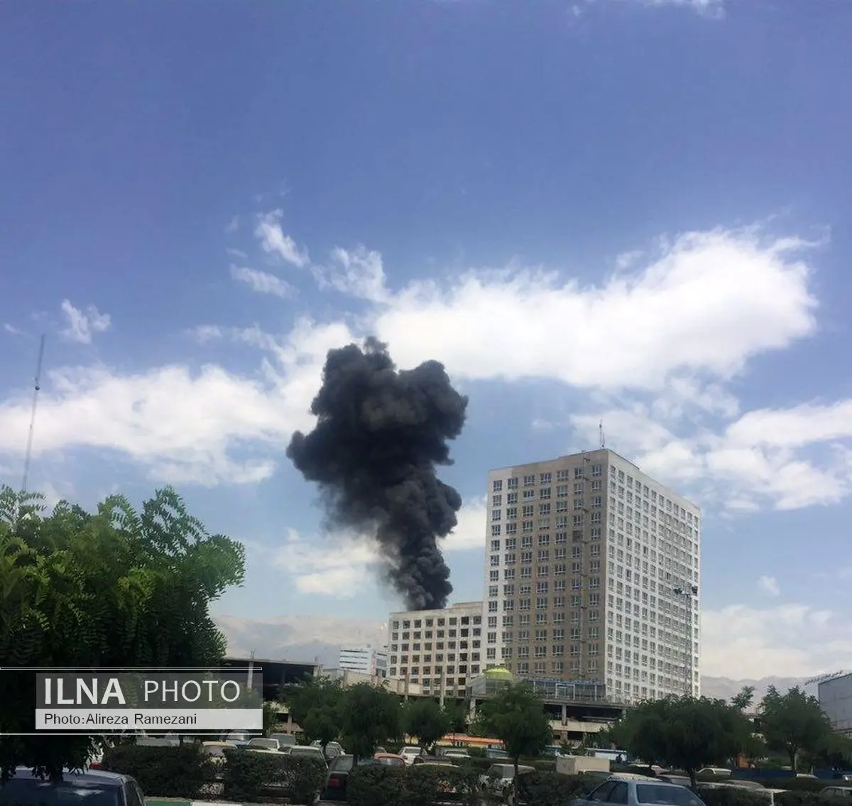آتش سوزی در ساختمان بنیاد مستضعفان ناشی از اتصال برق بود