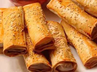 طرز تهیه بورک با هر چیزی که در یخچال دارید 