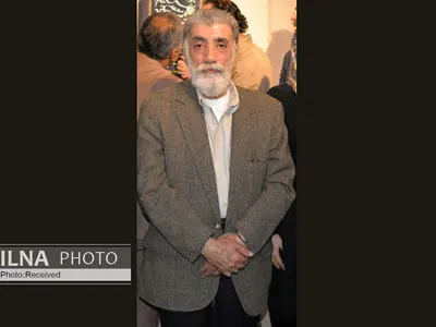 انجمن خوشنویسان مثل بقیه بنگاه‌های فرهنگی منفعل است/ دلیل باب شدن خط تحریری، پول و سود است/ از قاجار به بعد بیشتر از سه، چهار تحریرنویس نداشته‌ایم/ مدیران هنری باید کارگران هنری باشند