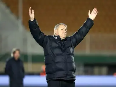 پنجره‌ی بسته به دستور «دراگان»؛ تراکتور با همین فرمان ادامه می‌دهد