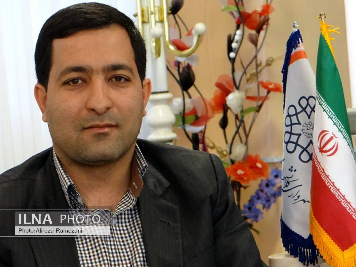 جمعآوری تابلوهای تبلیغاتی بدون مجوز در سطح شهر ارومیه