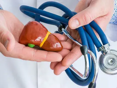 علائم وجود مشکلات کبدی در اطراف چشم