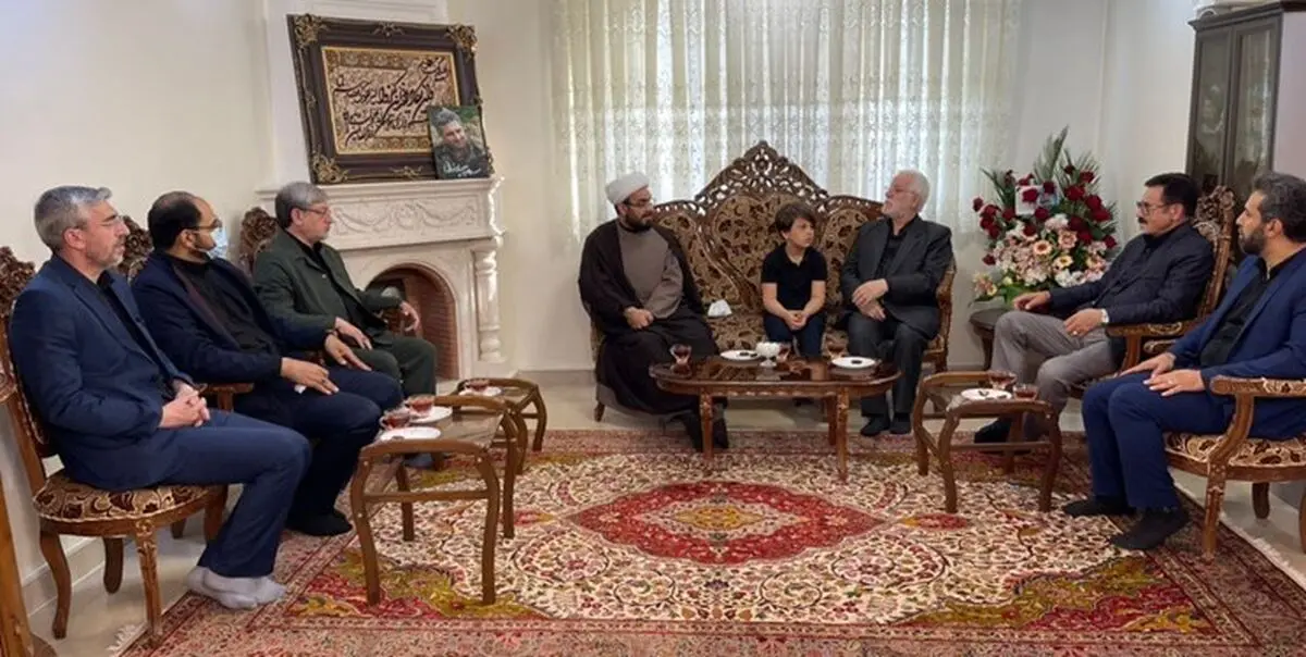 حضور نماینده رئیس‌جمهور در منزل شهید صیادخدایی