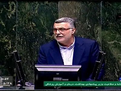 ۴۰ سال است که به‌طور مستقیم در مسیر خدمت‌رسانی به مردم هستم