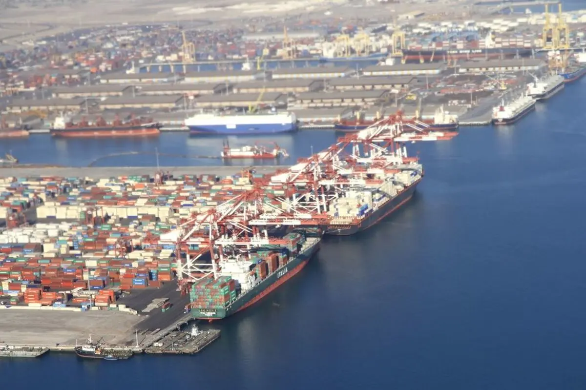 طرح جامع بنادر بازرگانی برای افق ۱۴۰۴ نهایی شده است / تاکید بر امکان‌سنجی در توسعه بخش‌های خشکی و دریایی 