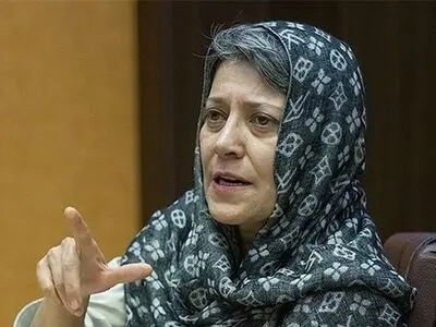 باید محیط و شرایط را برای تفکر مردم باز گذاشت/جامعه بدون تفکر به ابتذال کشیده می‌شود
