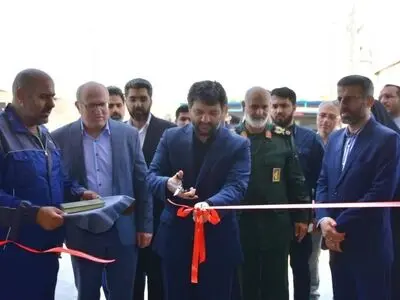 بهره برداری و بازدید از چند واحد تولیدی و صنعتی در سفر دبیرشورایعالی مناطق آزاد به اروند 
