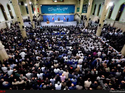 جمعی از کارگران سراسر کشور با رهبر انقلاب دیدار می‌کنند