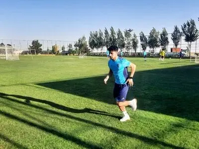 بازگشت هافبک پیکان به تمرینات بعد از سه ماه