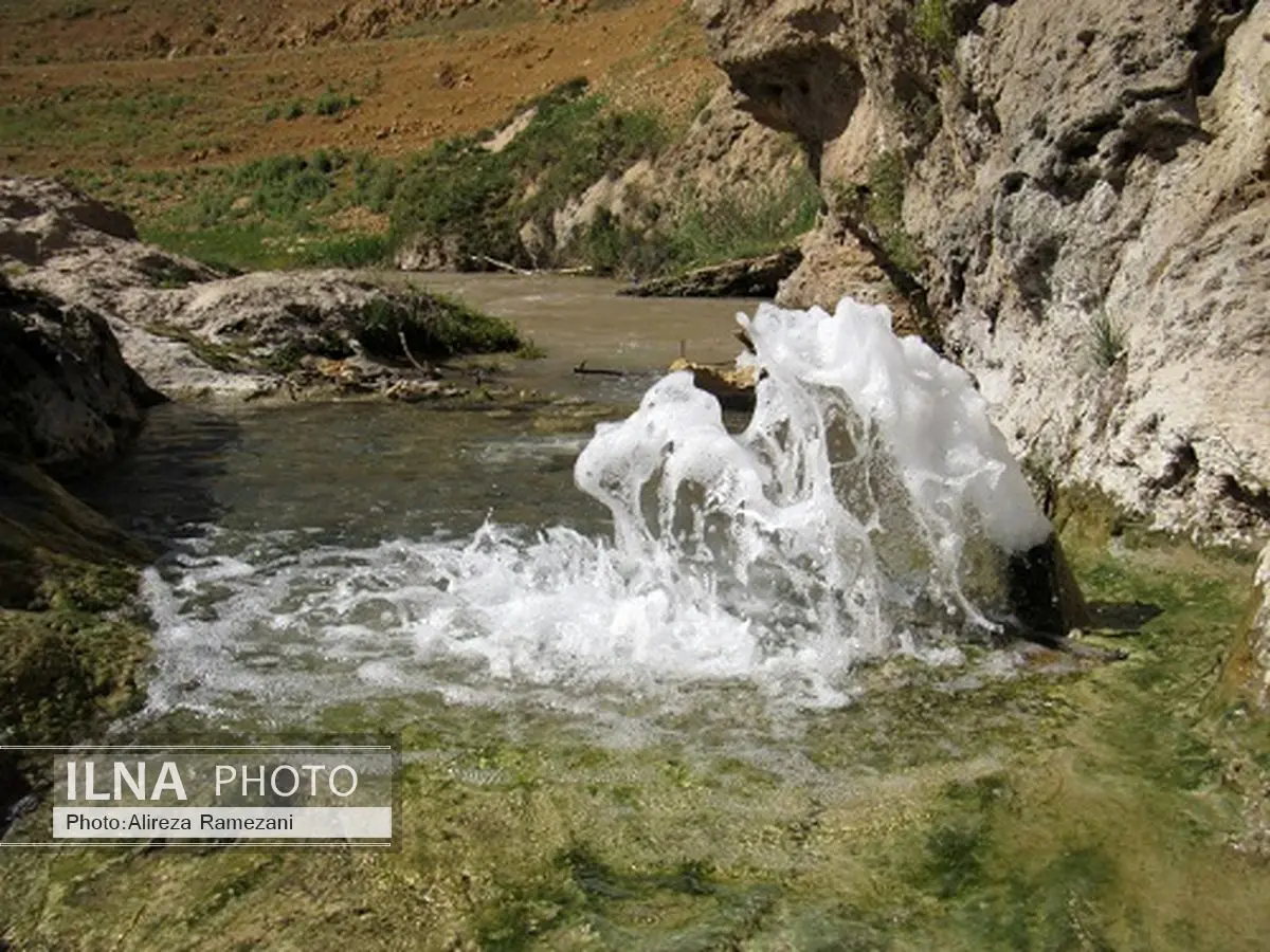 چشمه‌های آبگرم طبیعی روستای قینرجه تخت سلیمان ساماندهی شد