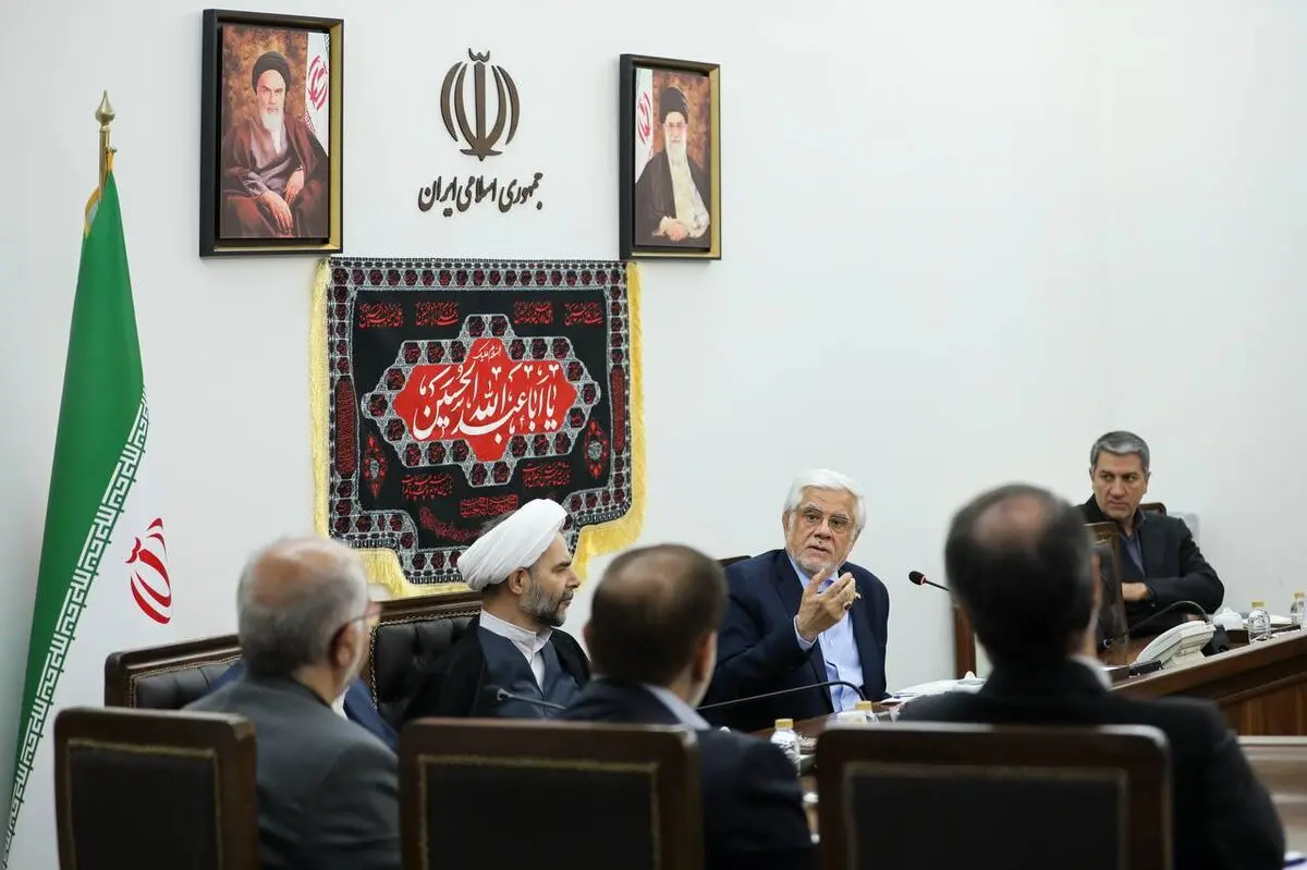 هشدار جدی عارف به محتکران/ در صورت نیاز انبارهای مملو از کالا را باز می‌کنیم و با قیمت مصوب به دست مردم خواهیم رساند