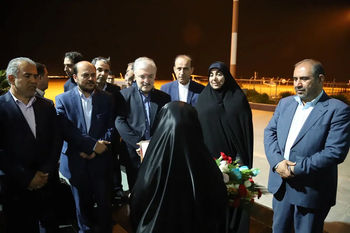 مقام عالی وزارت بهداشت، درمان و آموزش پزشکی وارد فرودگاه عسلویه شد