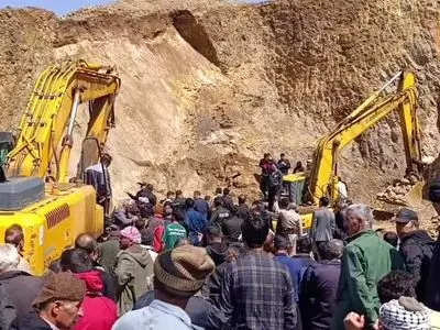 توضیحات وزارت کار درباره حادثه ریزش معدن باریت مهاباد/ بازهم ایمنی رعایت نشد!