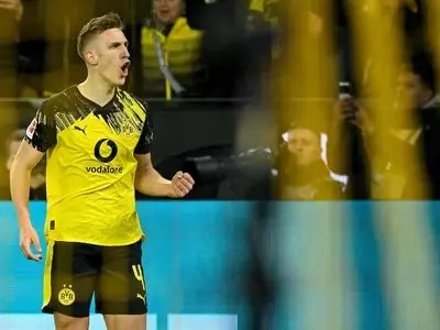 پایان گمانه‌زنی‌ها؛ اشلوتربک در دورتموند ماندگار می‌شود