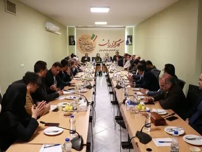 مرعشی دبیرکل حزب کارگزاران باقی ماند/ ریاست مجدد محسن هاشمی بر شورای مرکزی