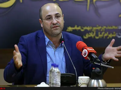 ورود دختران فراری و جداافتاده به تئاتر/داستان‌های واقعی را روی صحنه تماشا کنید
