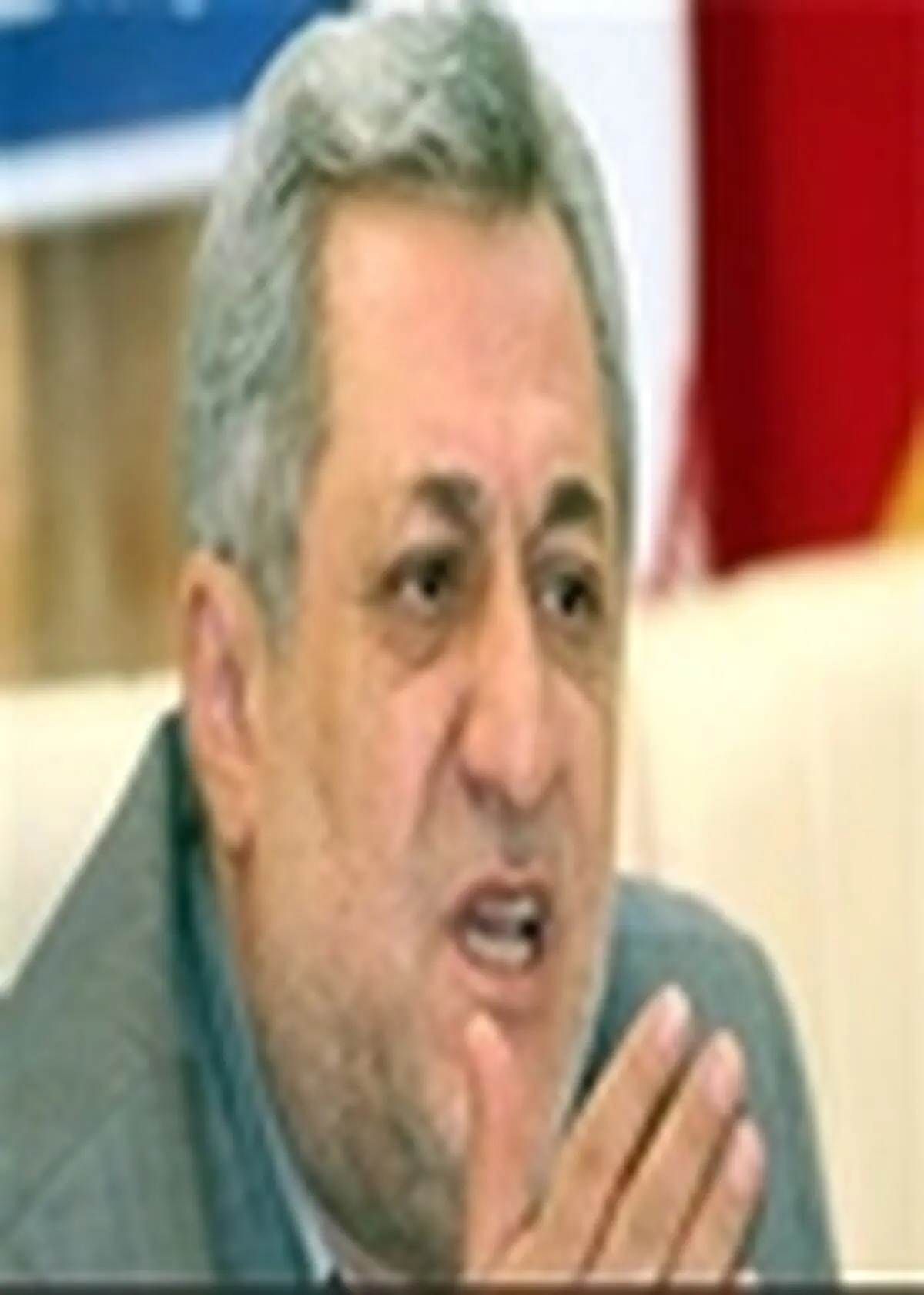 مراقبت از احزاب باید به دور از افراط و تفریط باشد