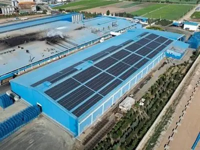 بزرگ‌ترین نیروگاه خورشیدی سقفی چهارمحال و بختیاری به بهره برداری رسید 