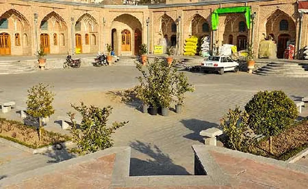 "کاروانسرای خانات" به بارانداز کالا تبدیل شده‌است!